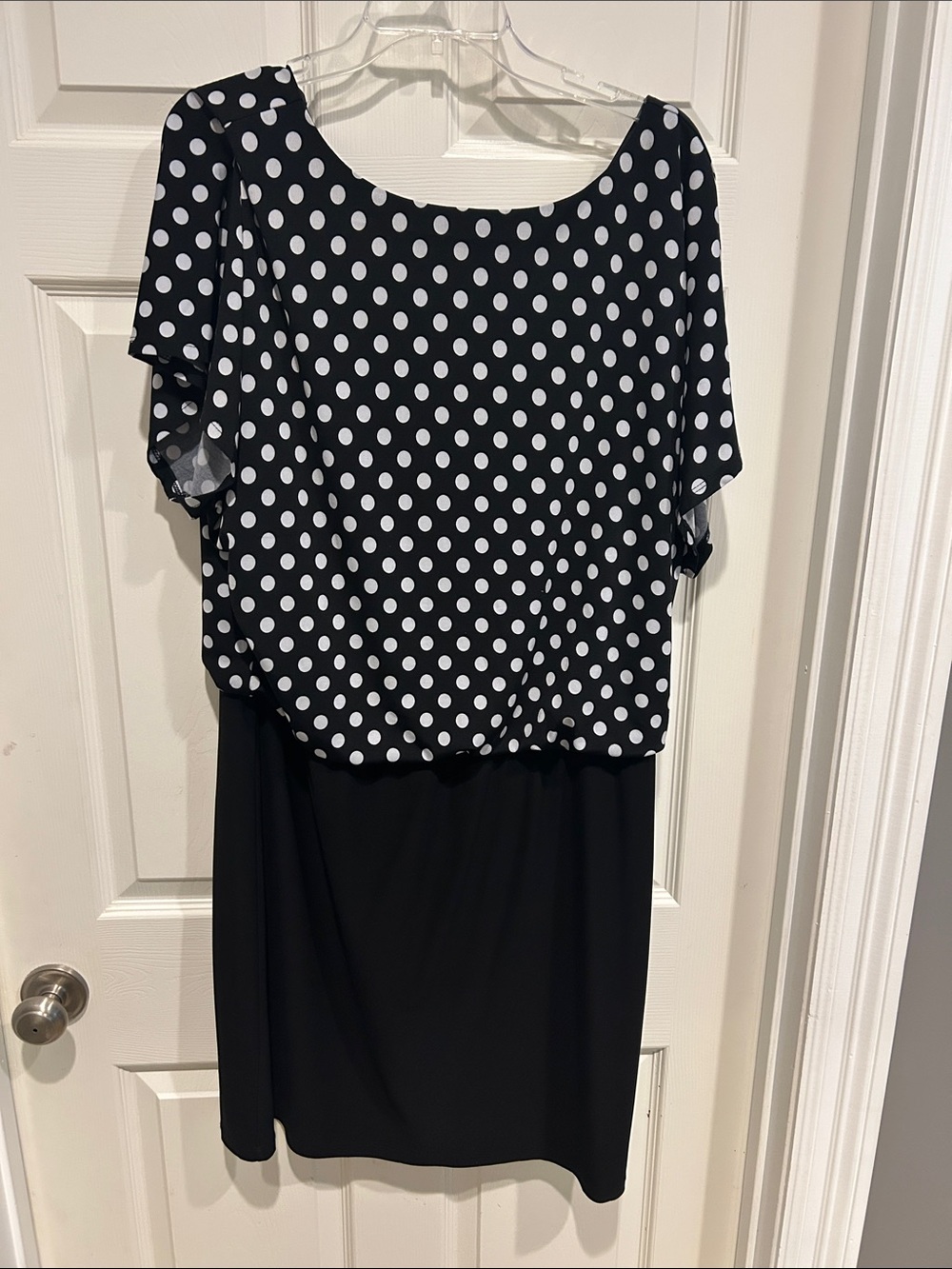 Rounded neck / v line back / Black & White Polka Dot Midi Dress with Blouson Top